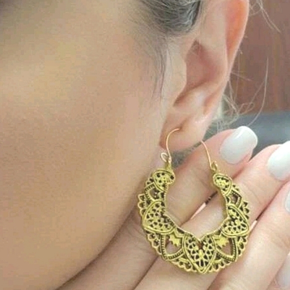 💖2/$30 Boho Hoop brass tribal gypsy cut out large Filigree drop earrings - Picture 12 of 16
